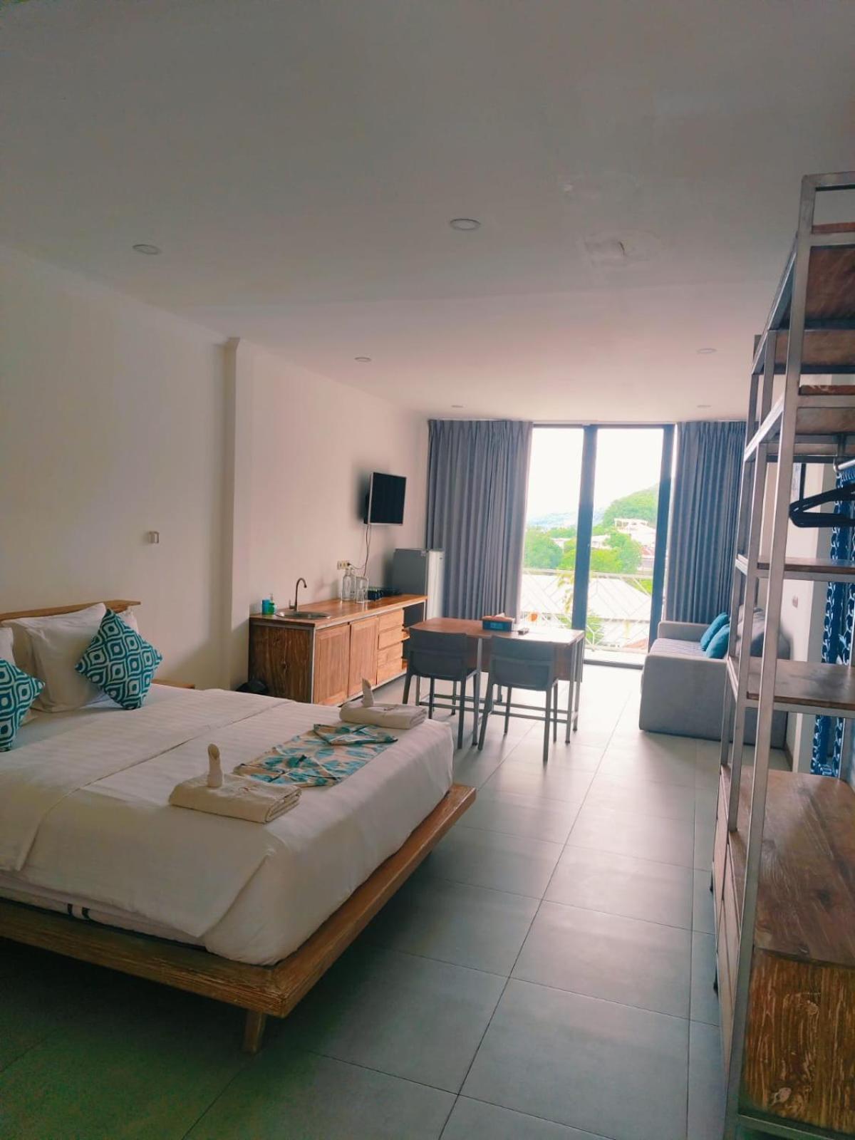 Triple 8 Suites ลาบวนบาโจ ภายนอก รูปภาพ